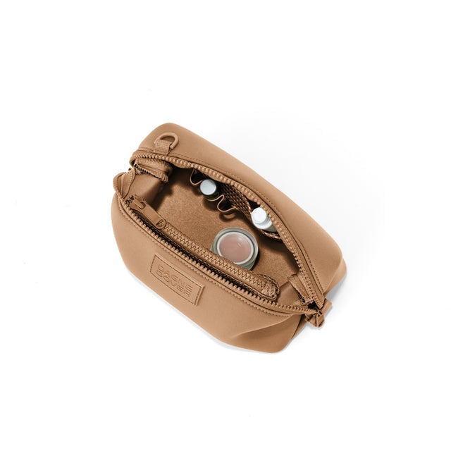 Hunter Toiletry Bag in Camel, Small