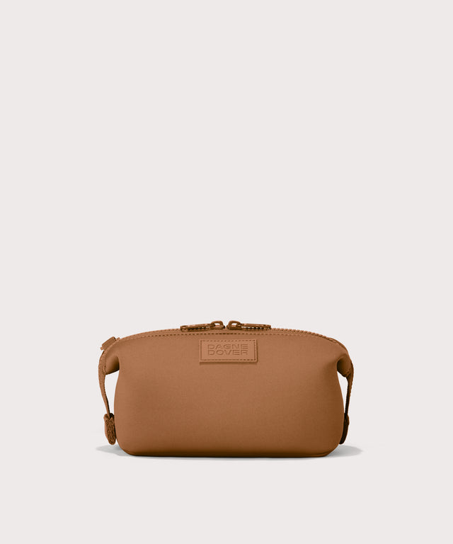 Hunter toiletry bag in a saturated, warm medium-brown with burnt orange undertones. Front view. 