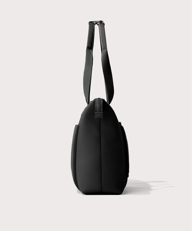 Noa Tote in Onyx
