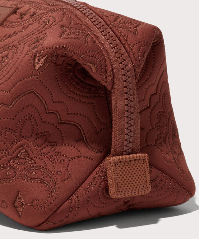 Hunter Toiletry Bag in Sweet Tea Paisley, Large