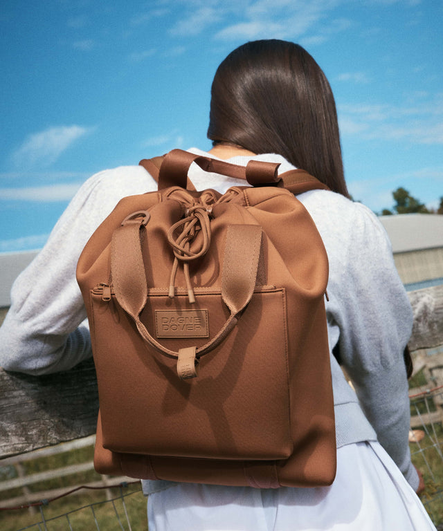 Rhys Drawstring Pack in Clove