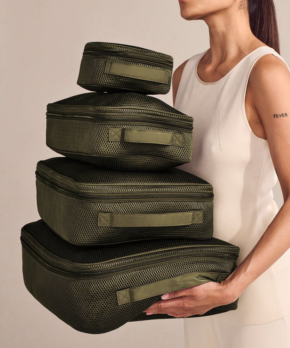 Roma Packing Cube in Carbon Air Mesh, Large