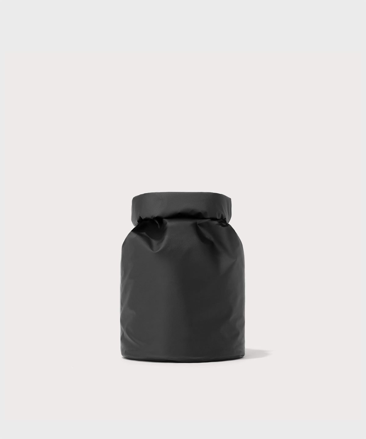 【DANGNE DOVE】RAE ROLL-TOP DRY BAG Rae Roll-Top Dry Bag - Waterproof Nylon Bag | Dagne Dover