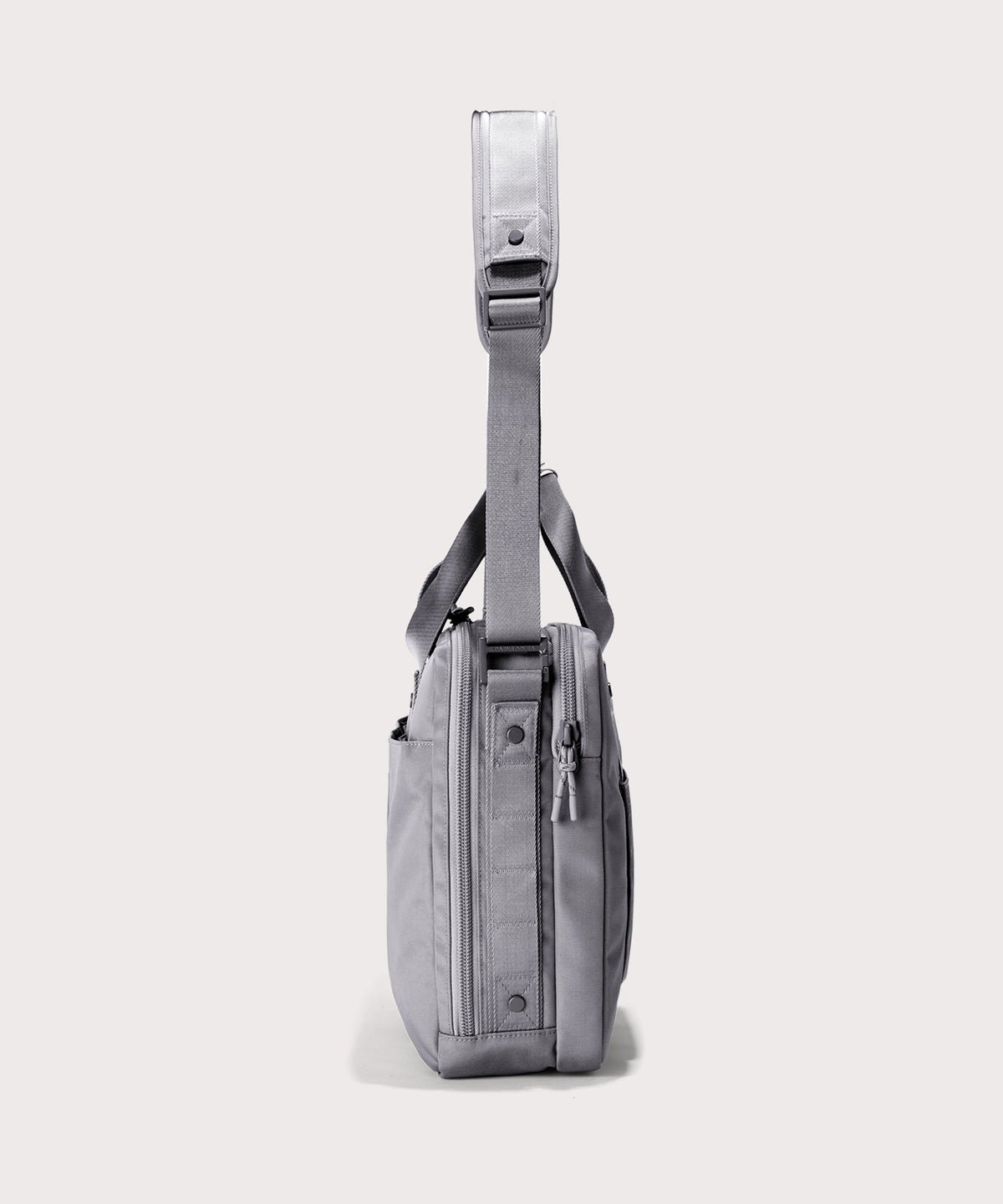Berlin Travel Brief in Ash