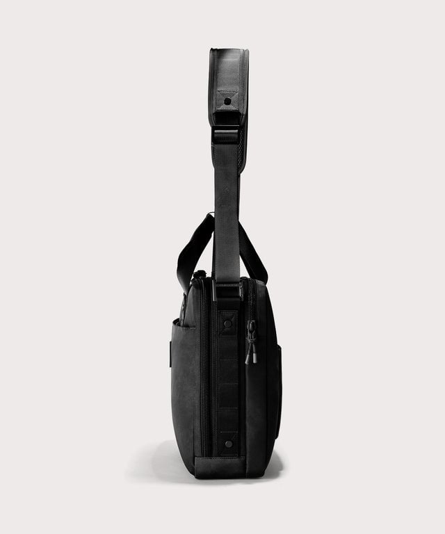 Berlin Travel Brief in Onyx