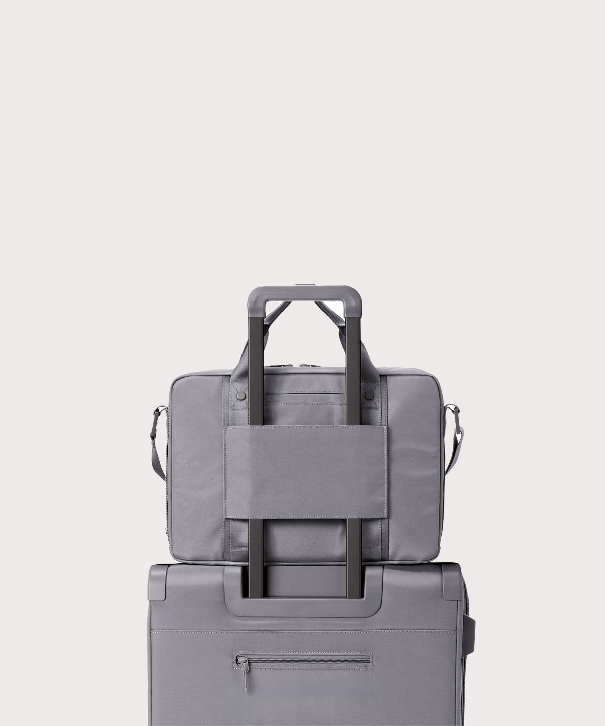 dagne-2025-Travel_Oslo_Ash_Back_Luggage