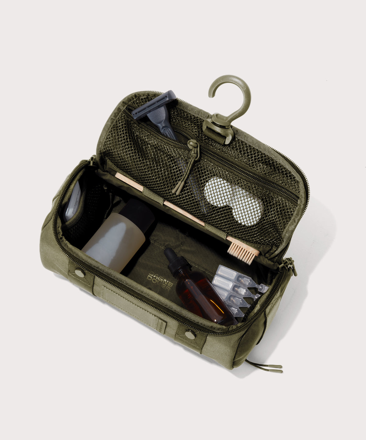 Seoul Dopp Kit in Dark Moss, Large