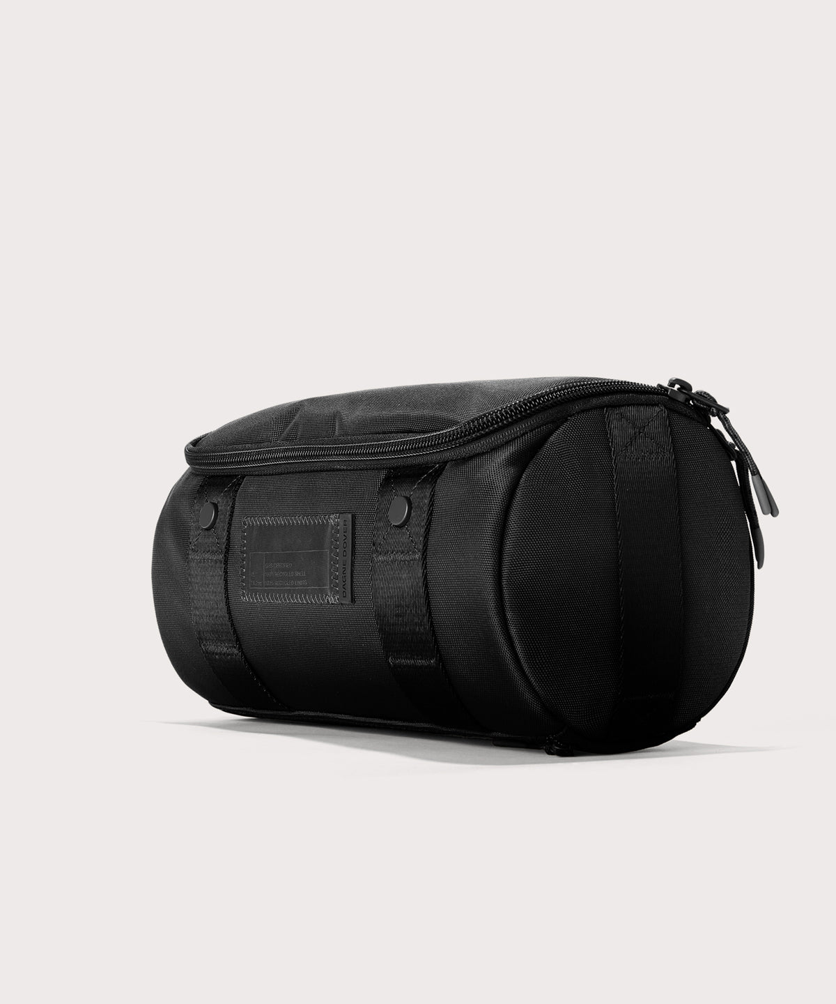Seoul Dopp Kit in Onyx, Large