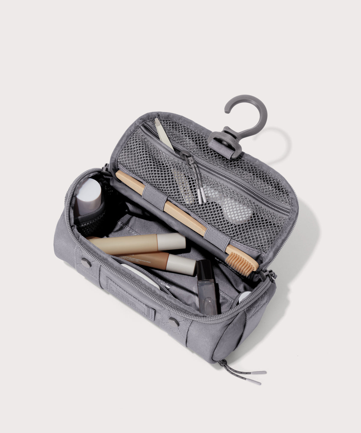 Seoul Dopp Kit in Ash, Small
